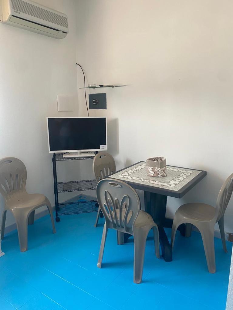 Aparthotel Le Stanze Del Mare Golfo Aranci Habitación foto